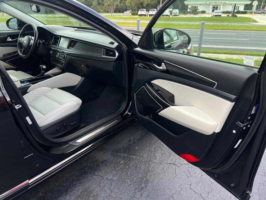 2018 Kia Cadenza - $19,995