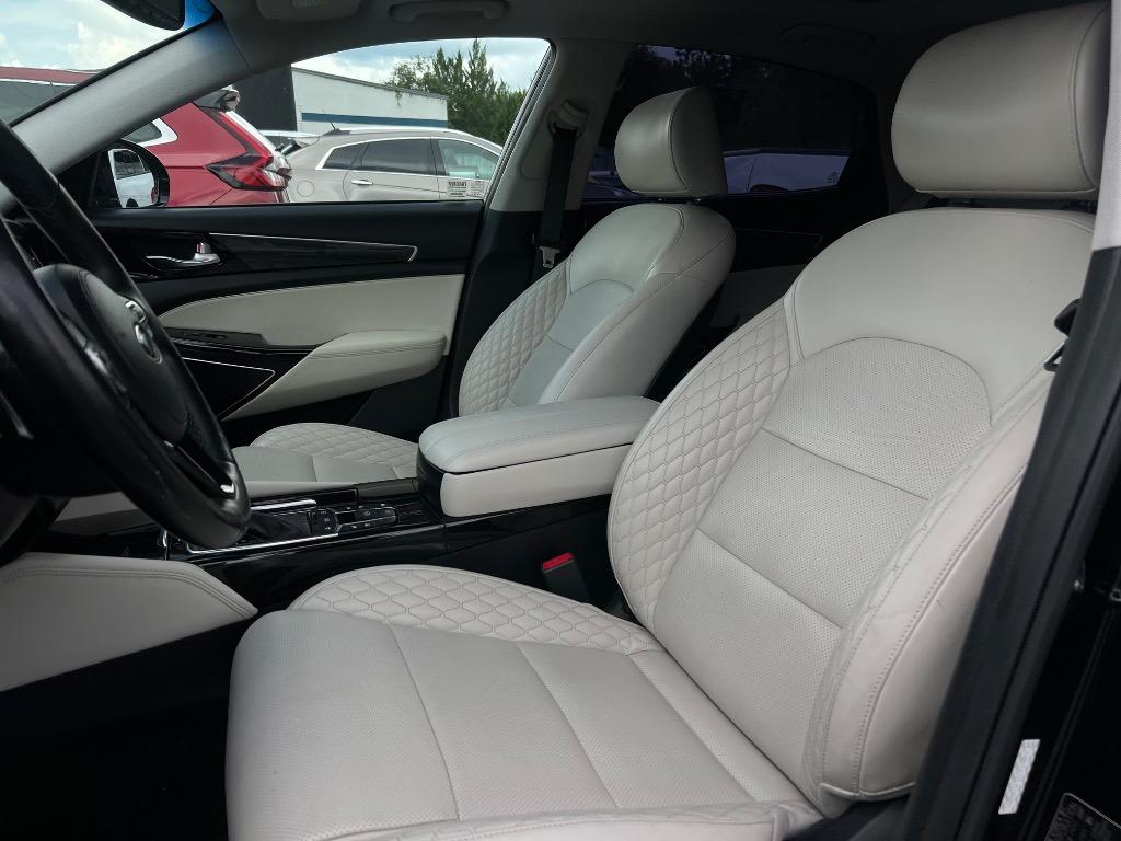 2018 Kia Cadenza - $19,995