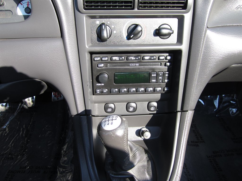 2003 Ford Mustang SVT Cobra photo