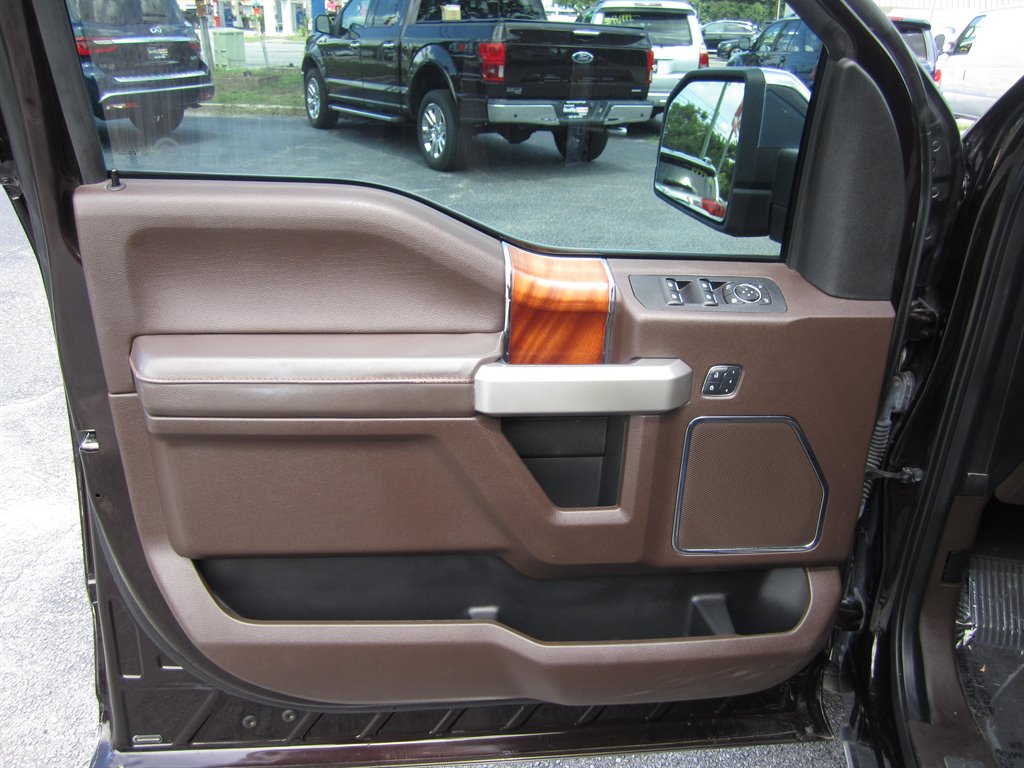 2018 Ford F-150 - $31,999