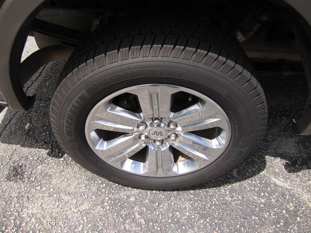2018 Ford F-150 - $31,999