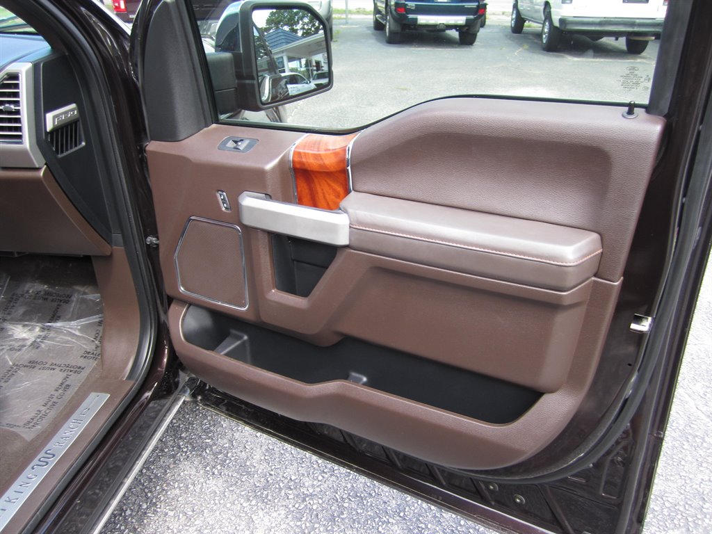 2018 Ford F-150 - $31,999