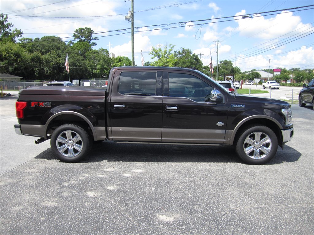 2018 Ford F-150 - $31,999