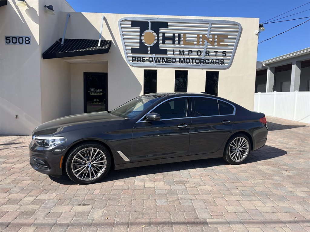 The 2018 BMW 5-Series 540i photos