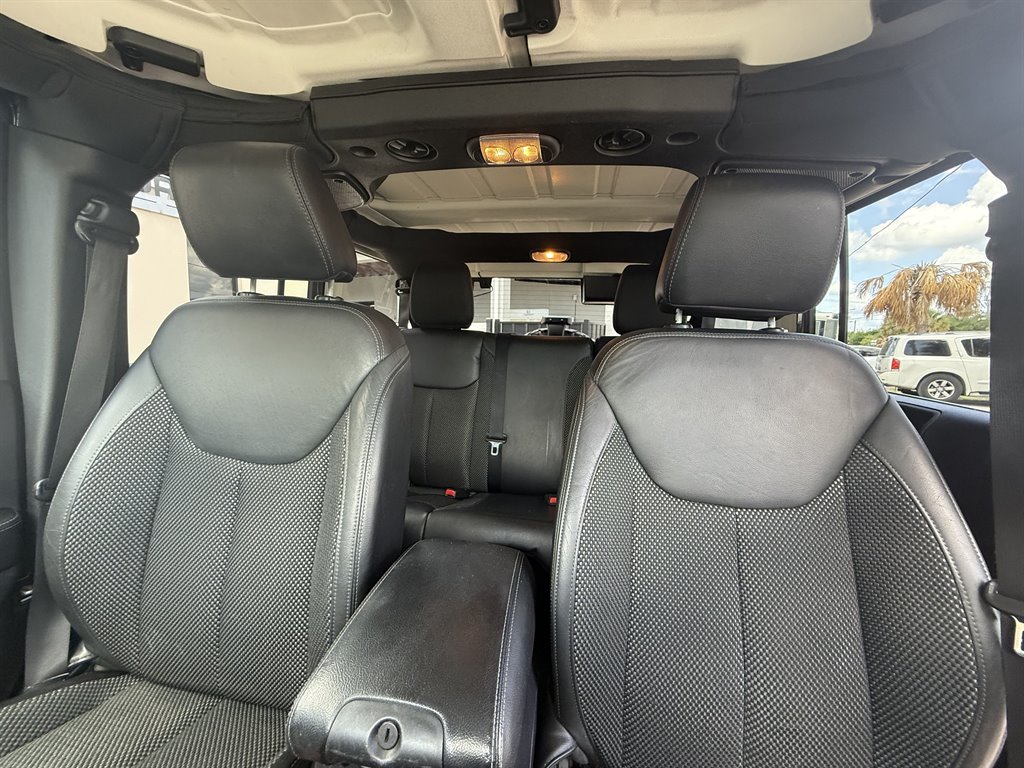 2016 Jeep Wrangler Unlimited Sahara photo