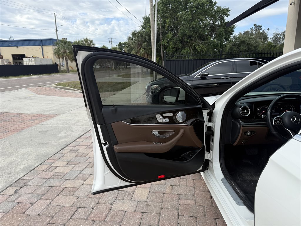 2019 Mercedes-Benz E-Class E300 photo