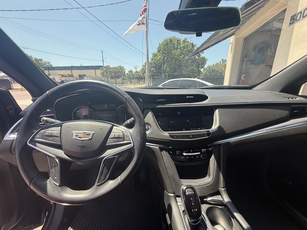 2021 Cadillac XT5 Luxury photo