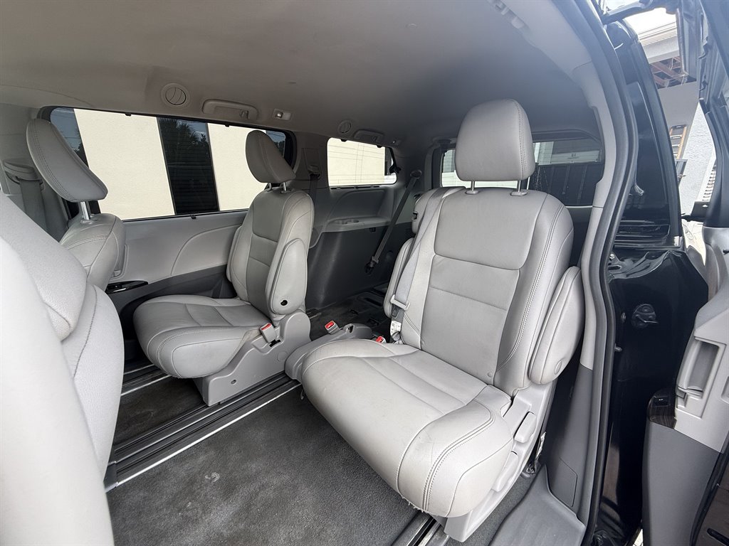 2019 Toyota Sienna - $33,995