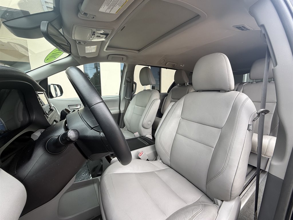 2019 Toyota Sienna - $33,995