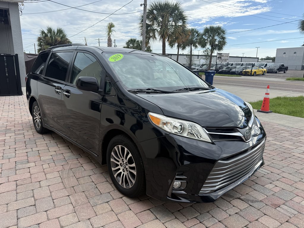 2019 Toyota Sienna - $33,995