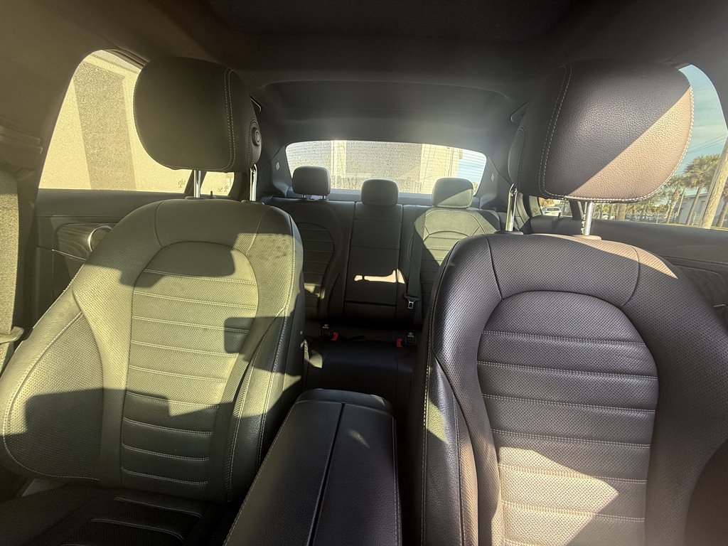 2018 Mercedes-Benz C-Class - $32,995
