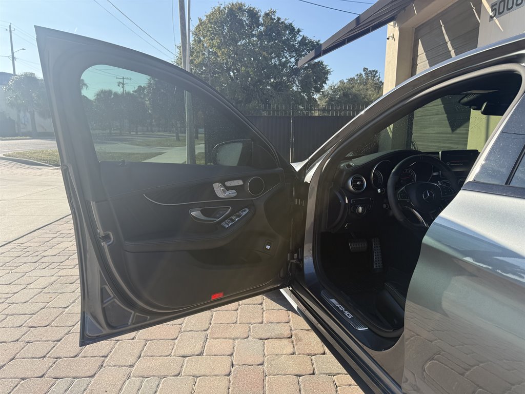 2018 Mercedes-Benz C-Class - $32,995
