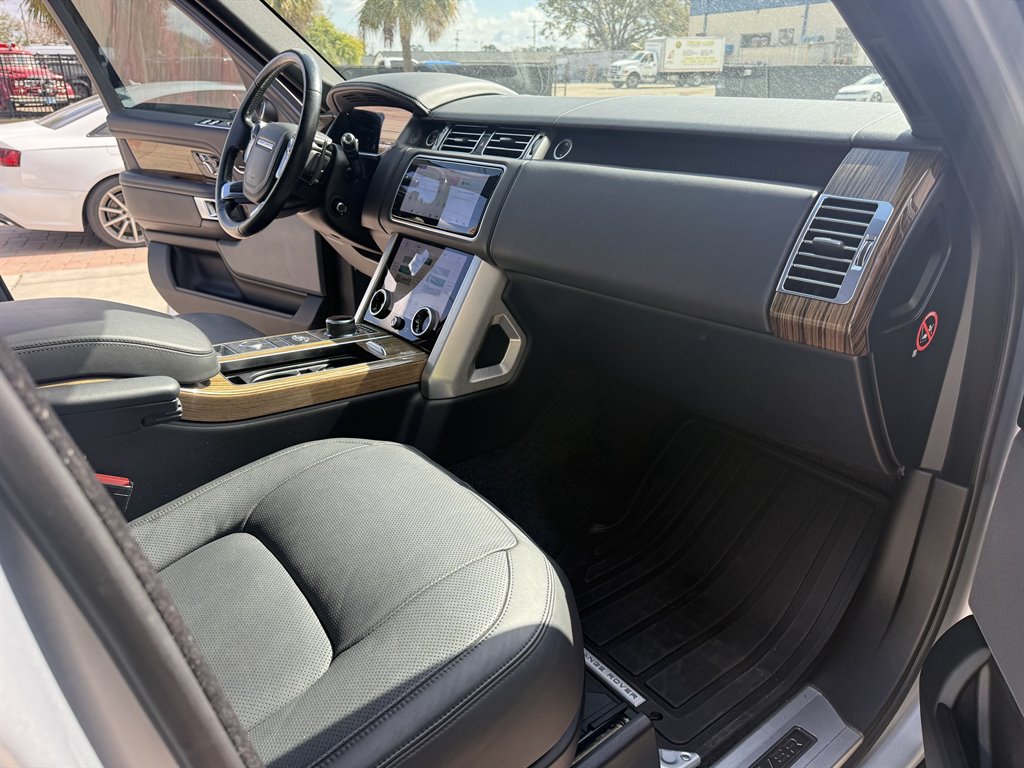 2018 Land Rover Range Rover - $52,198