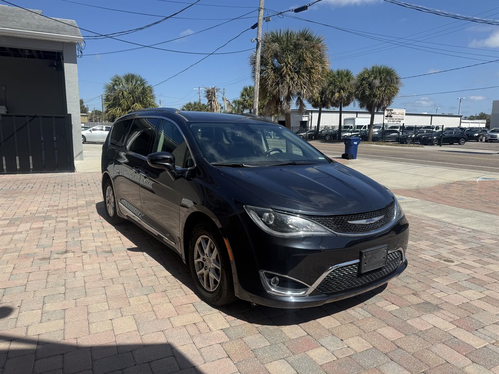 2020 Chrysler Pacifica - $14,970