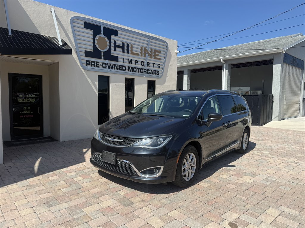 2020 Chrysler Pacifica - $14,970
