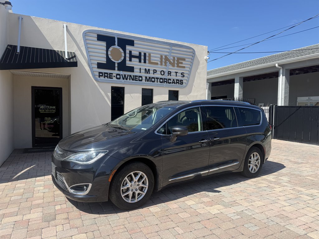 2020 Chrysler Pacifica - $14,970