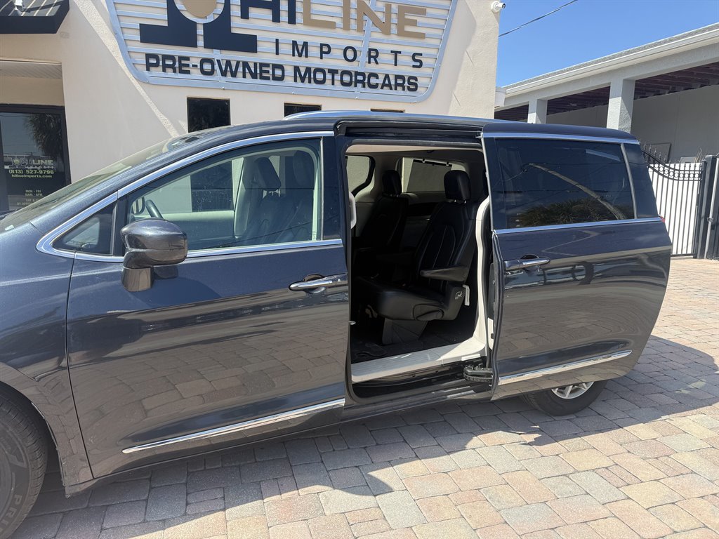 2020 Chrysler Pacifica - $14,970