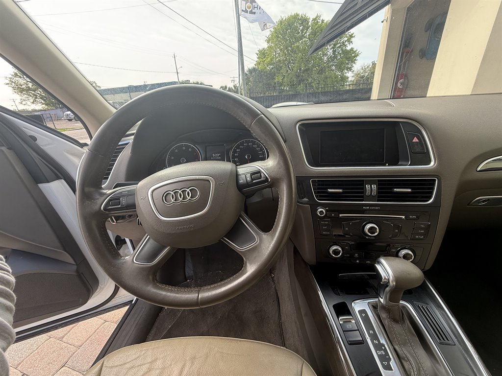 2014 Audi Q5 - $9,700