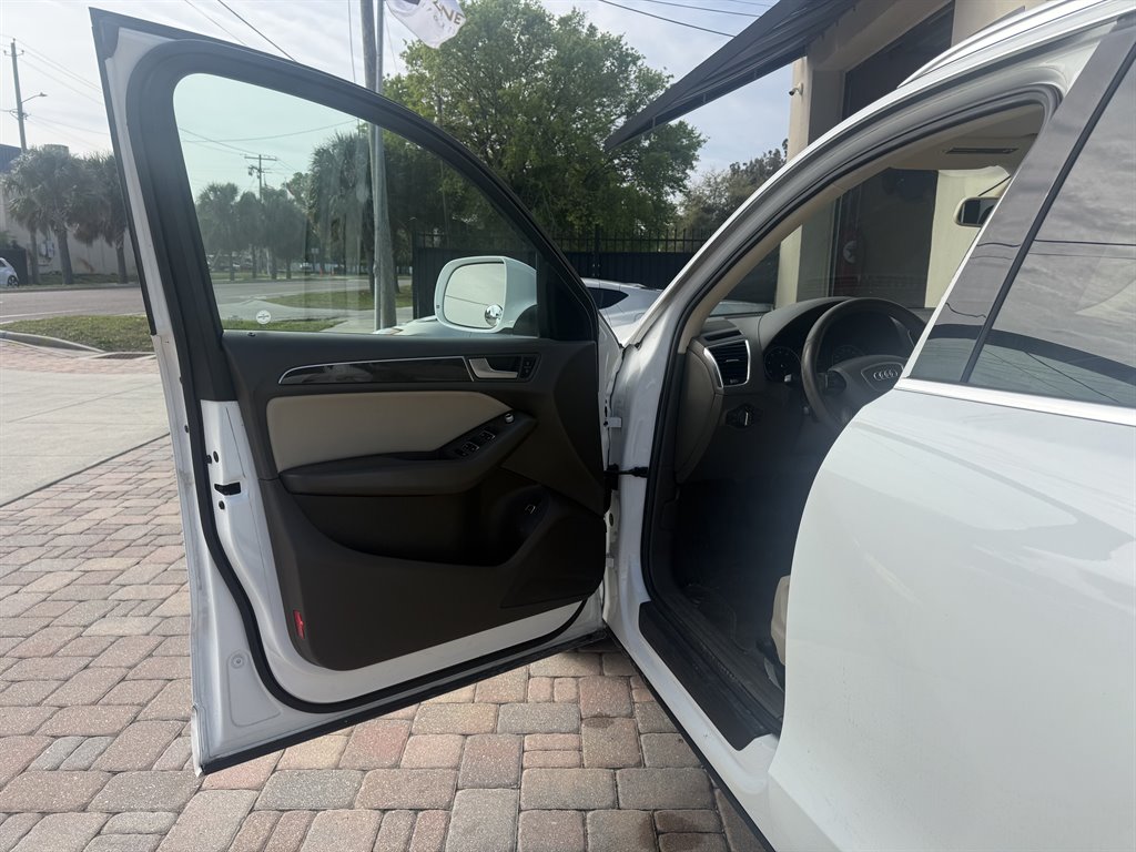 2014 Audi Q5 - $9,700
