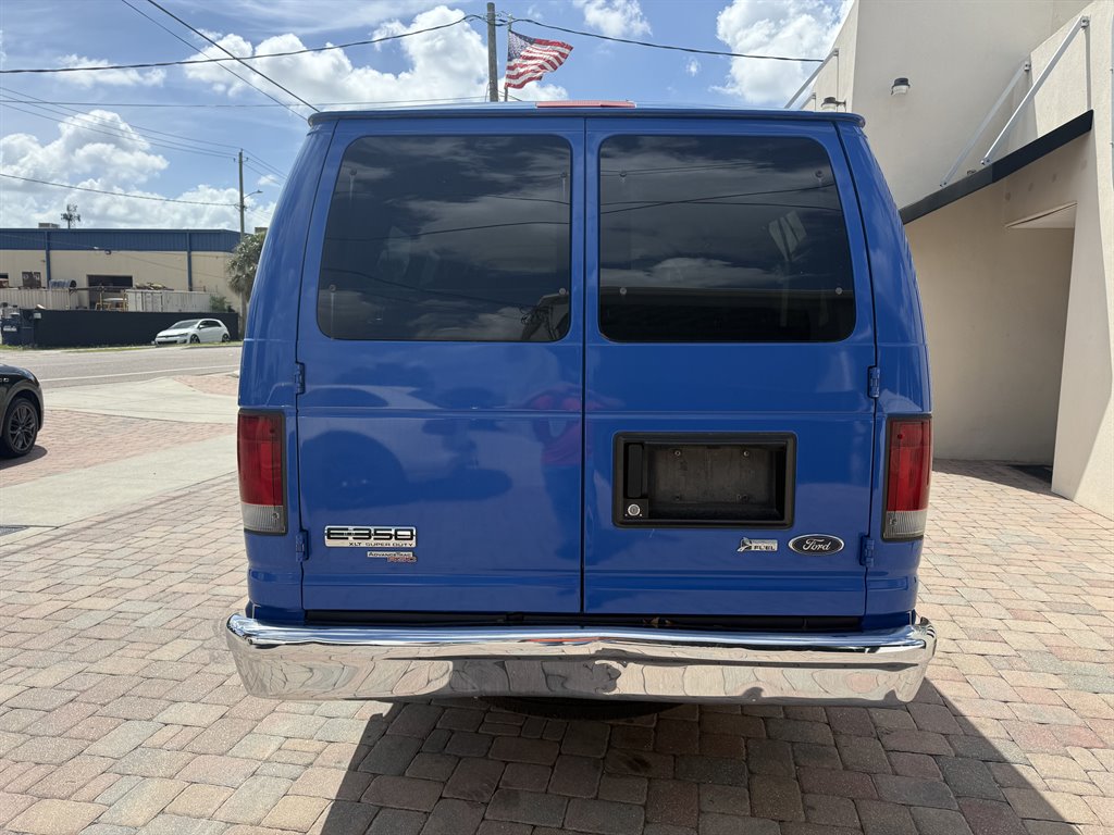 2011 Ford E-350 - $10,665