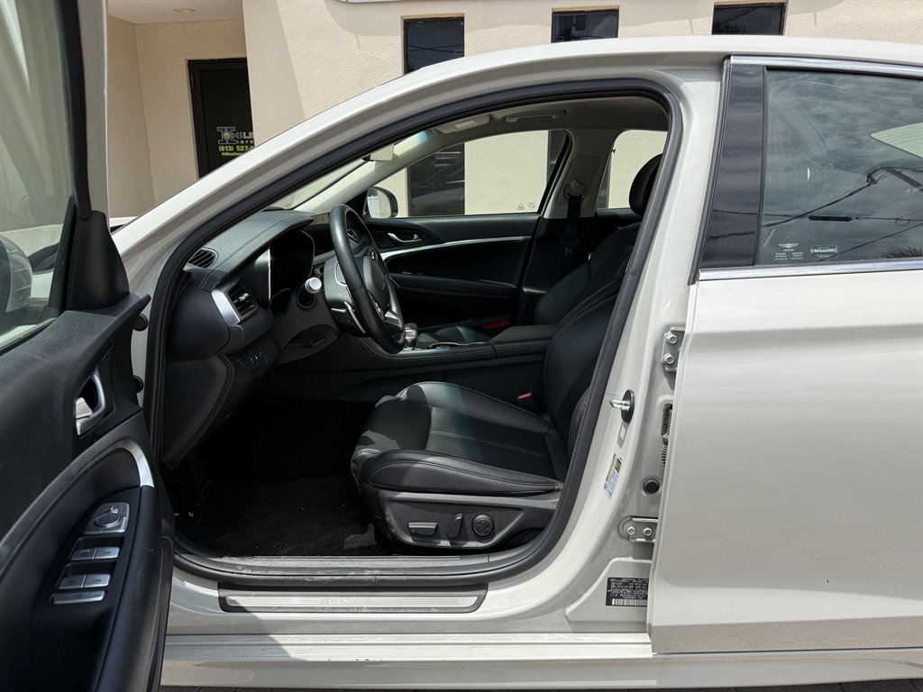 2025 Genesis G70 - $29,970