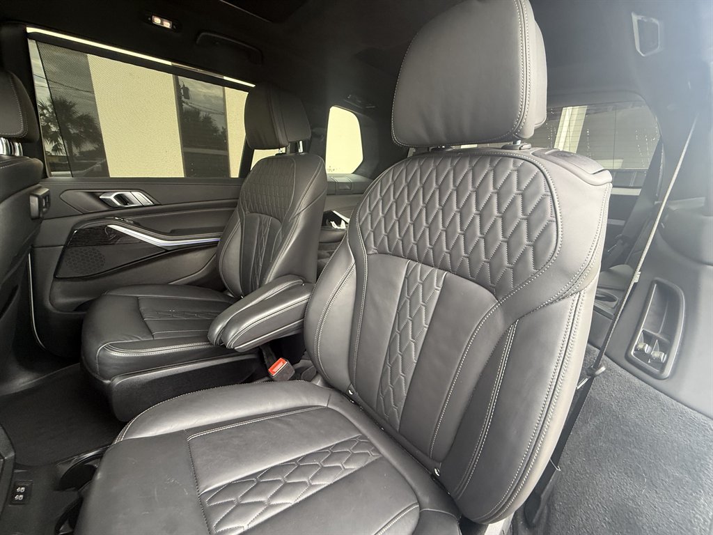 2022 BMW X7 - $49,970