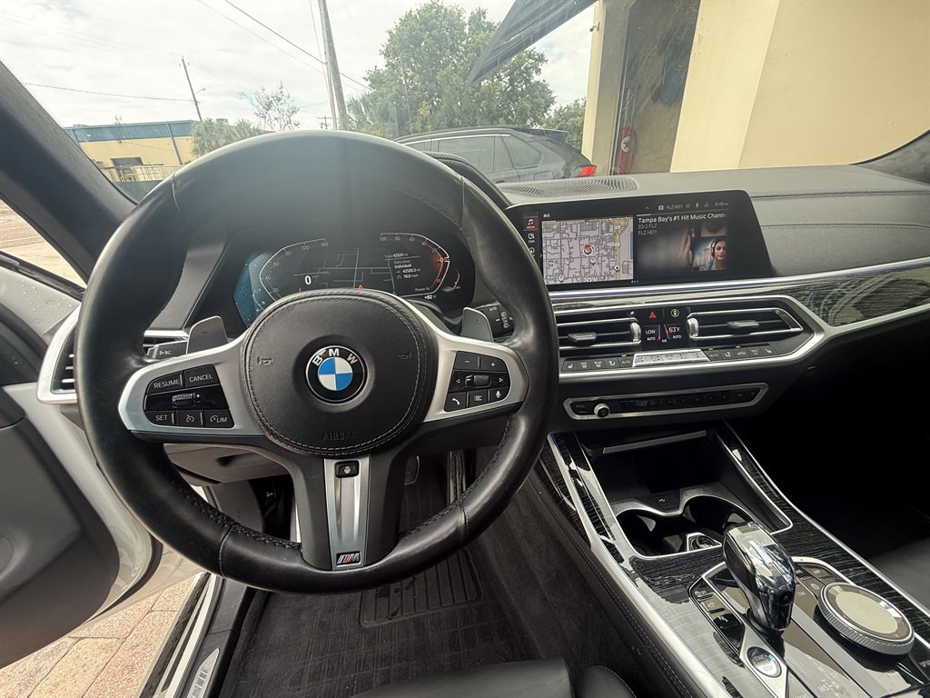 2022 BMW X7 - $49,970