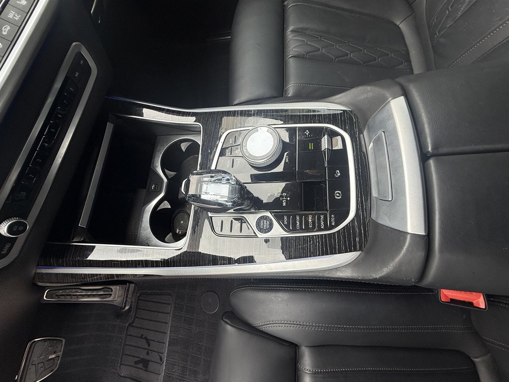 2022 BMW X7 - $49,970