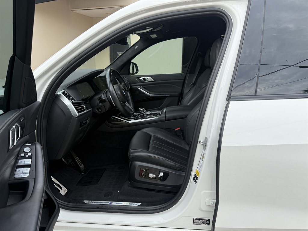 2022 BMW X7 - $49,970