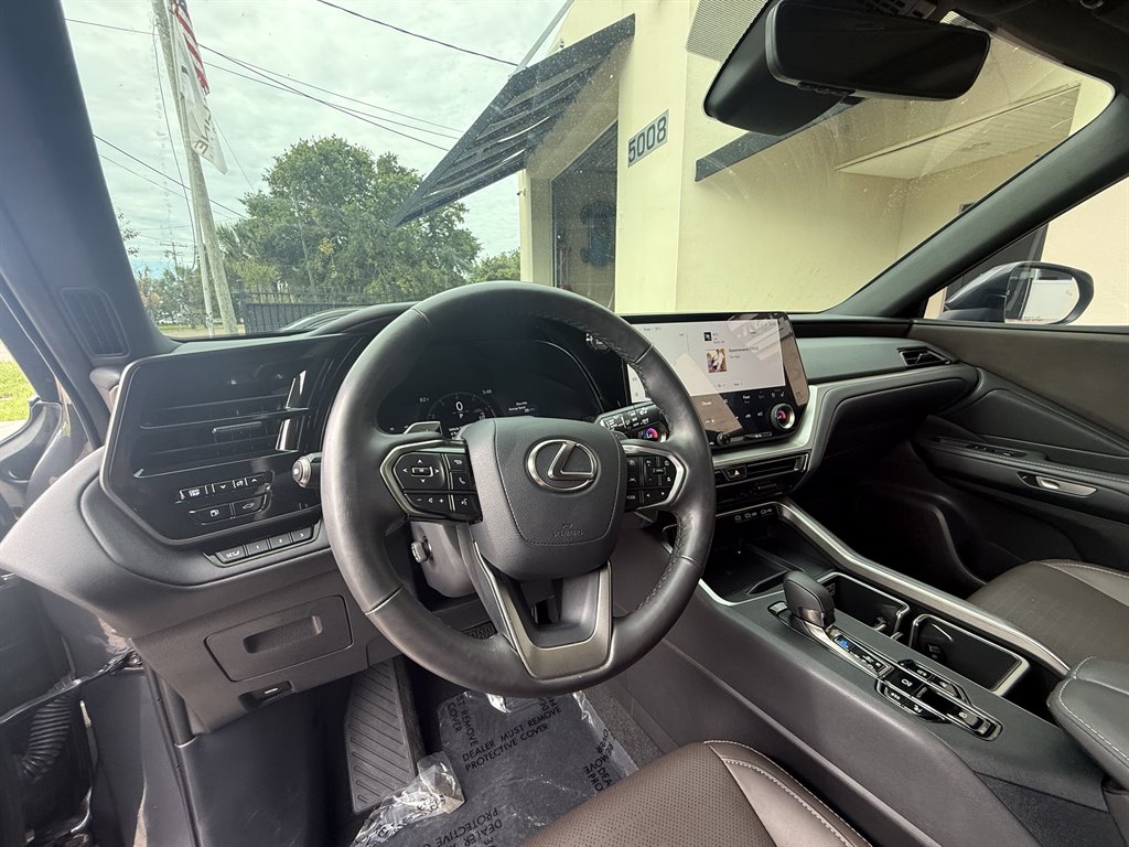 2025 Lexus Tx