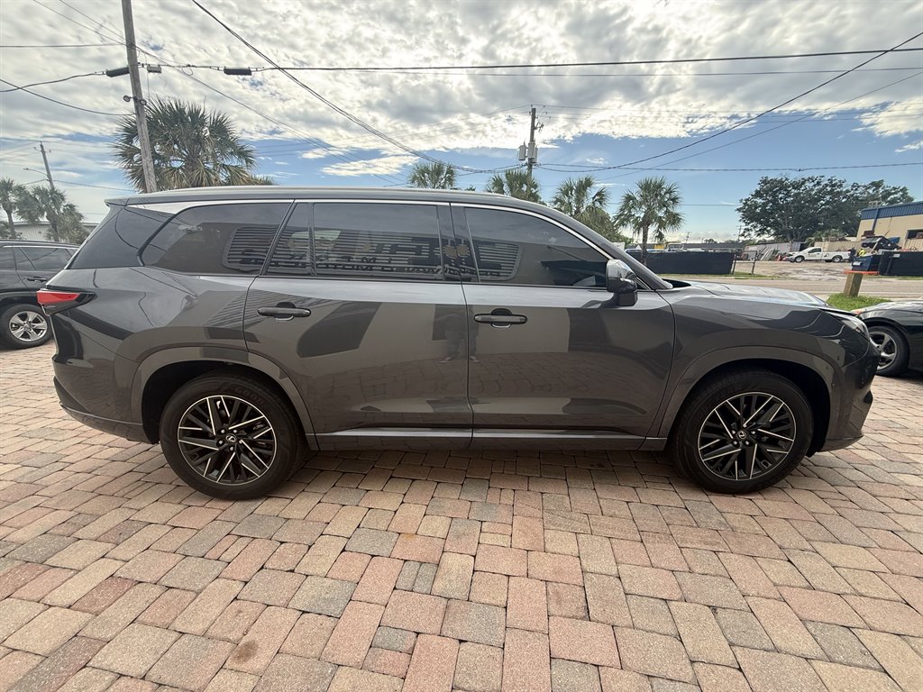 2025 Lexus Tx