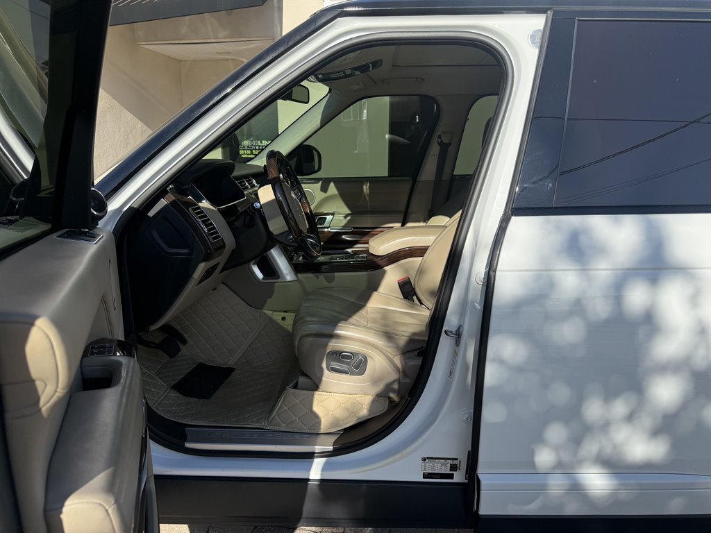 2015 Land Rover Range Rover - $17,970