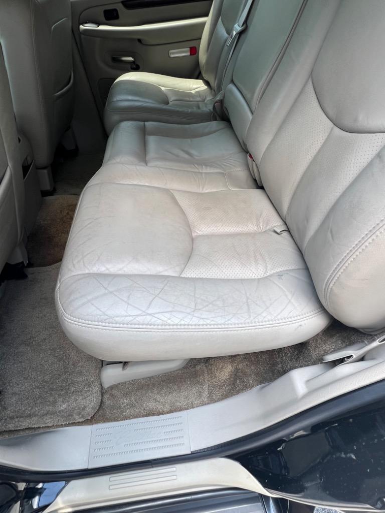 2003 Cadillac Escalade photo