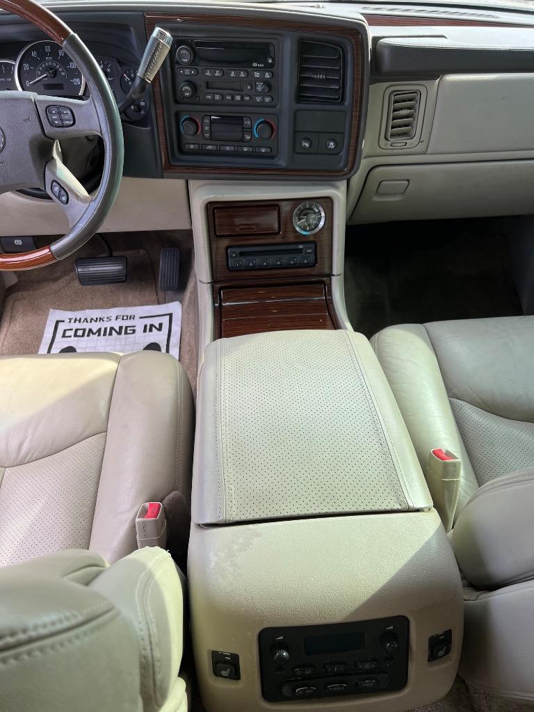 2003 Cadillac Escalade photo