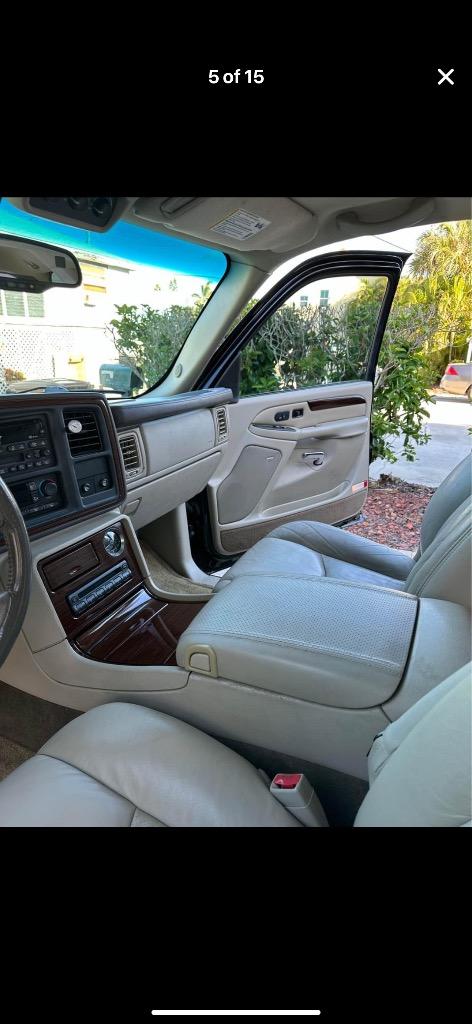 2003 Cadillac Escalade photo