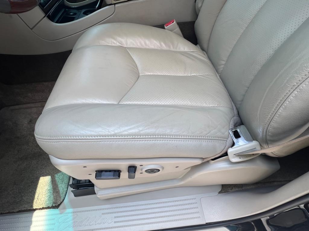 2003 Cadillac Escalade photo