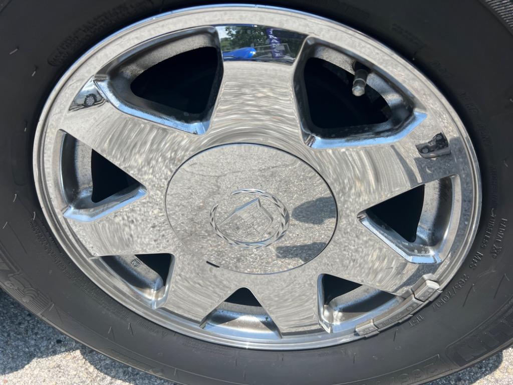 2003 Cadillac Escalade photo