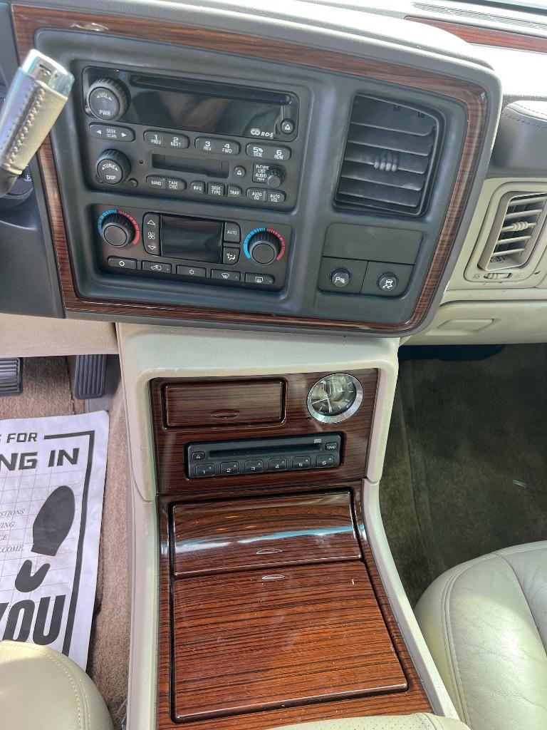 2003 Cadillac Escalade photo