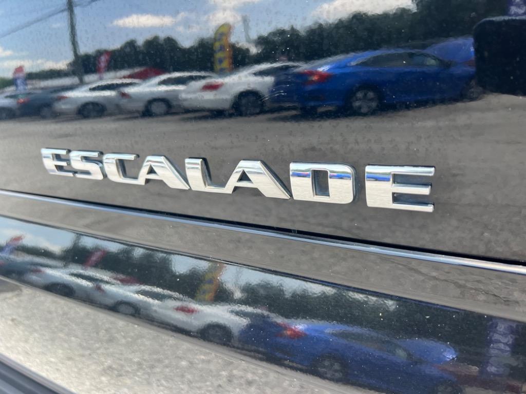 2003 Cadillac Escalade photo