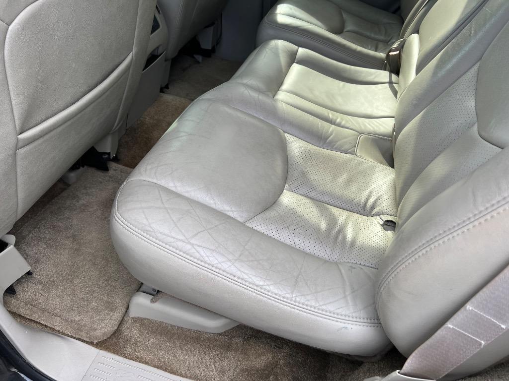 2003 Cadillac Escalade photo