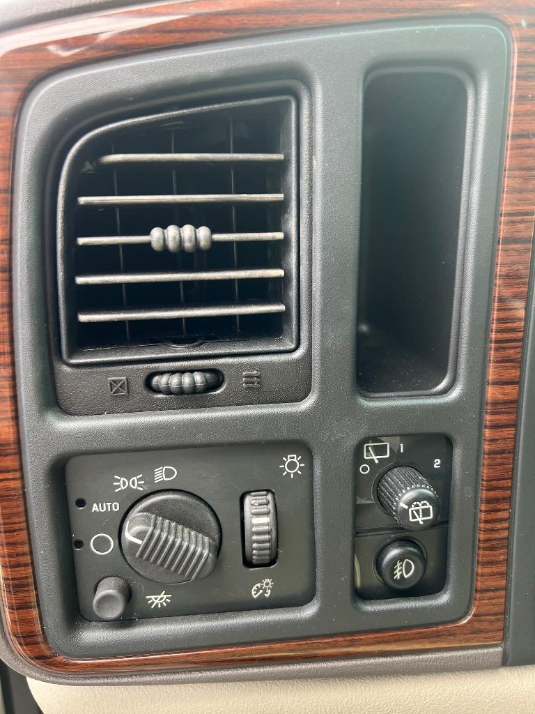2003 Cadillac Escalade photo