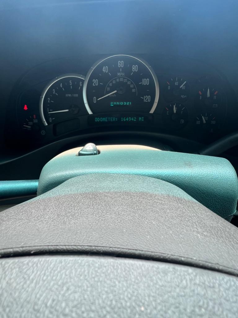 2003 Cadillac Escalade photo