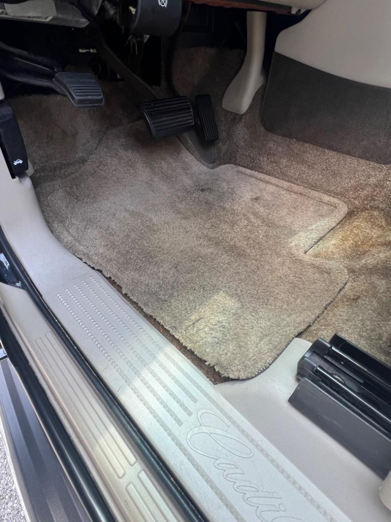 2003 Cadillac Escalade photo