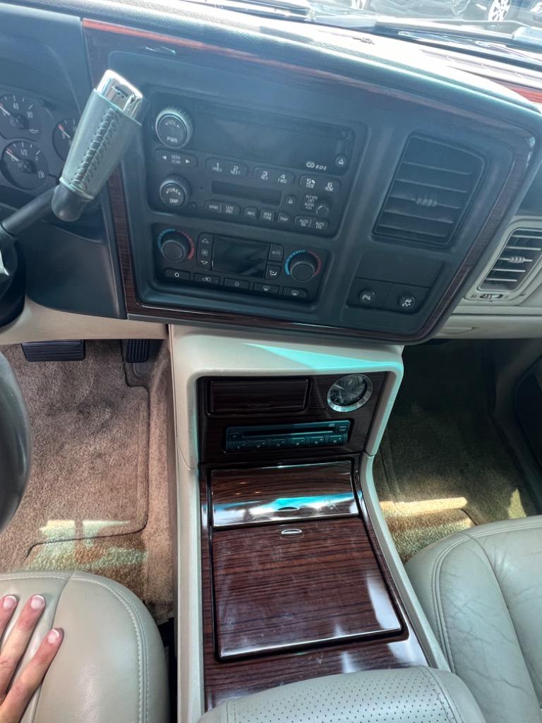2003 Cadillac Escalade photo