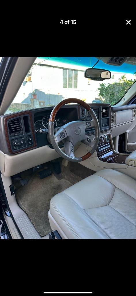 2003 Cadillac Escalade photo