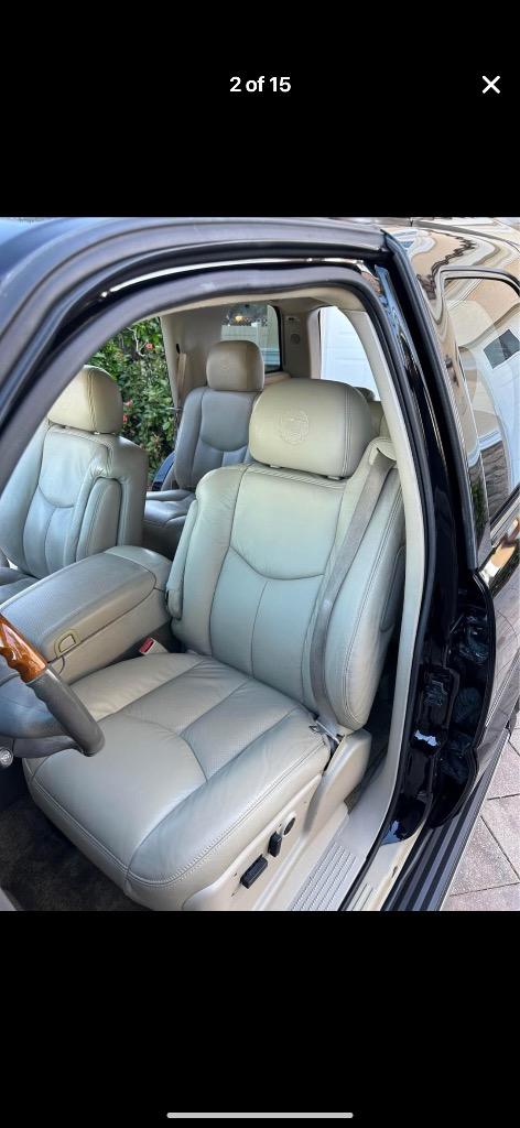 2003 Cadillac Escalade photo