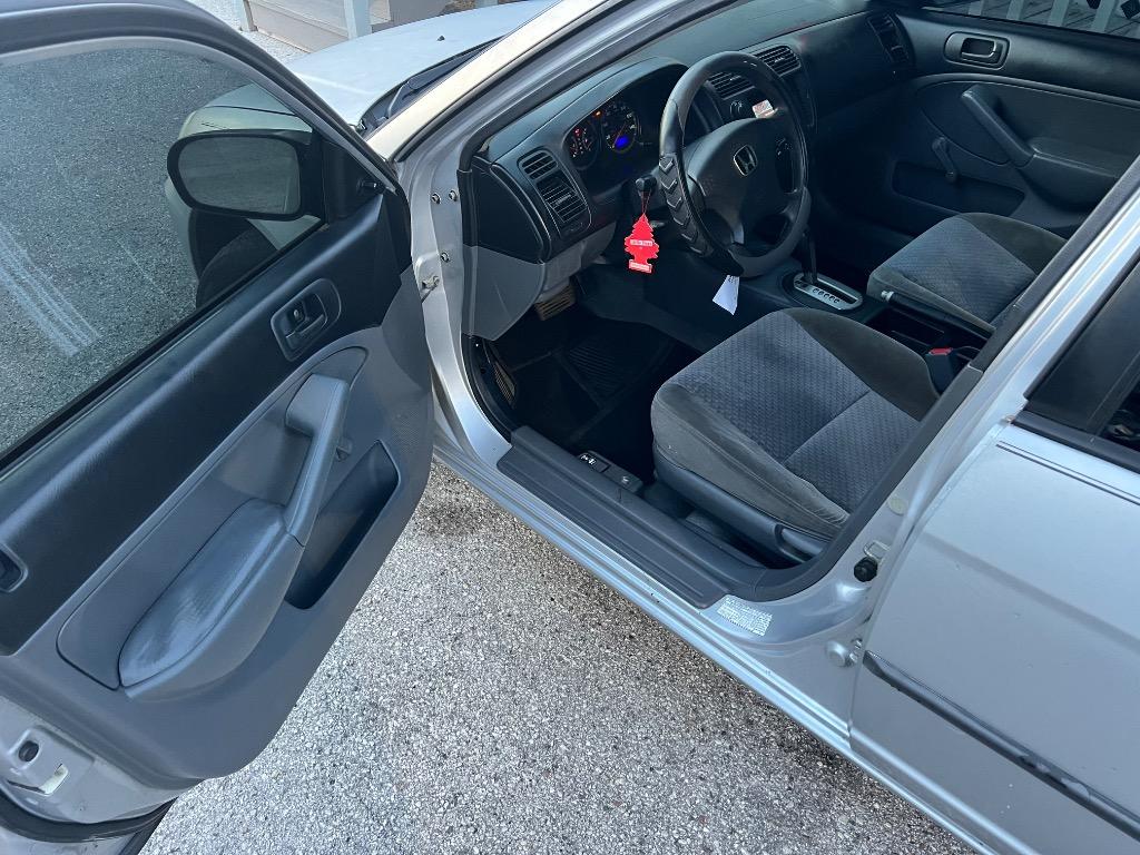 2003 Honda Civic DX photo