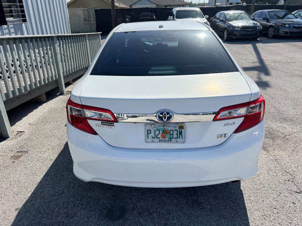 2012 Toyota Camry Hybrid LE photo