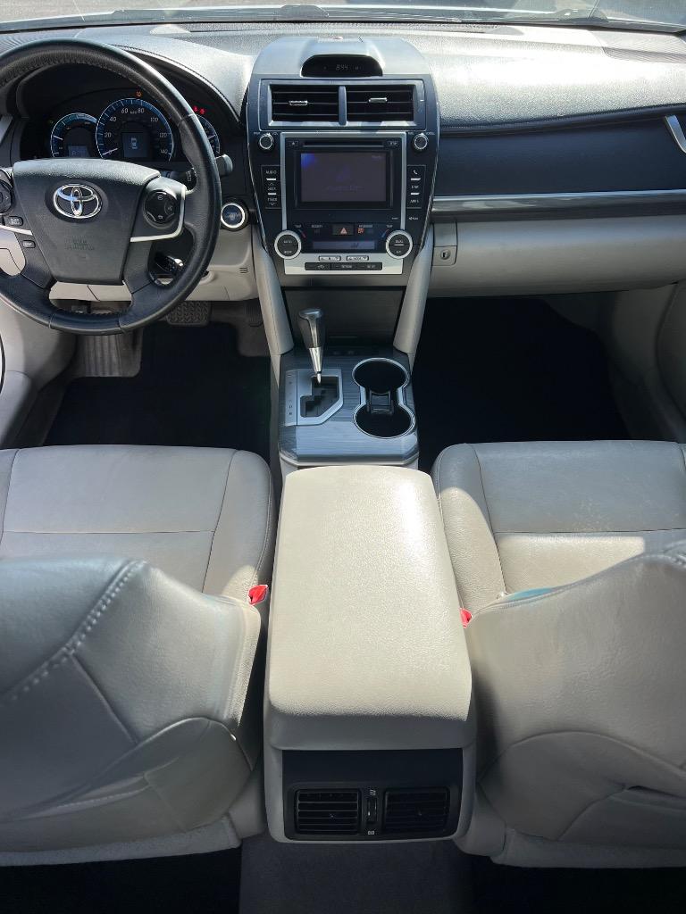 2012 Toyota Camry Hybrid LE photo