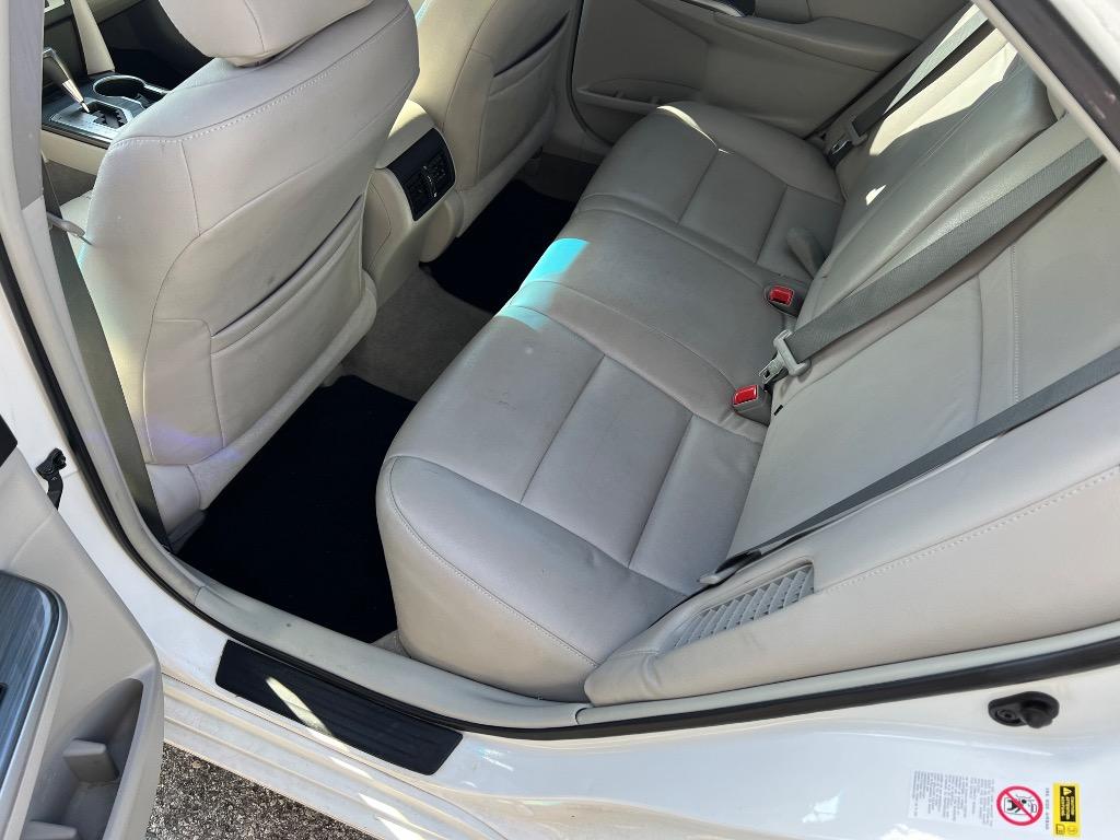 2012 Toyota Camry Hybrid LE photo